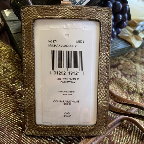 Authentic Coach Crossgrain leather ID/Card lanyard - Picture 2 of 7